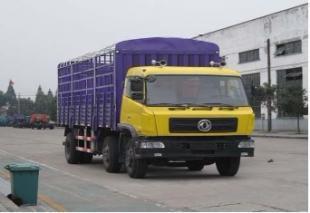 東風EQ5202CCQWB3G型倉柵式運輸車 高效物流與起吊作業的多功能解決方案