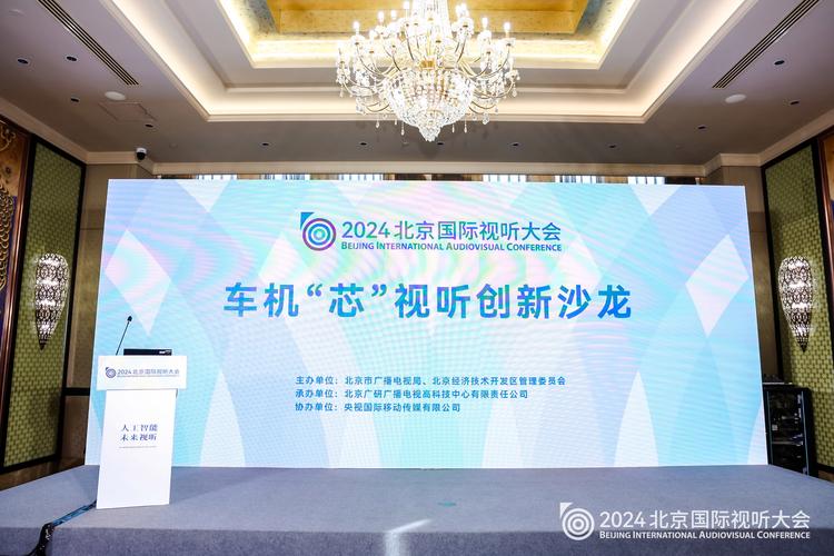 "數(shù)據(jù)+ai"雙輪驅(qū)動(dòng)的人工智能企業(yè)